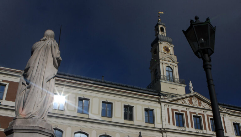 Izeja no krīzes Rīgas domē – varavīksnes koalīcija vai ārkārtas vēlēšanas