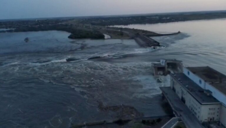 Взрыв на Каховской ГЭС: Латвия выделила 200 000 евро Украине на преодоление экологического кризиса