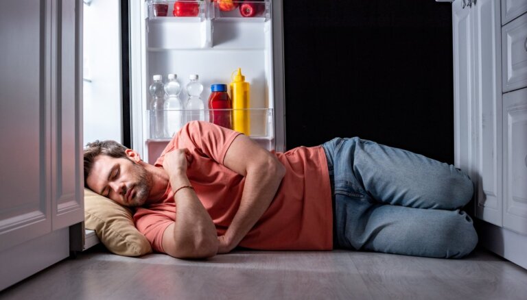 10 способов, которые помогут уснуть в жару