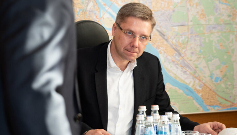 Ушаков прокомментировал отставку и назвал имя преемника