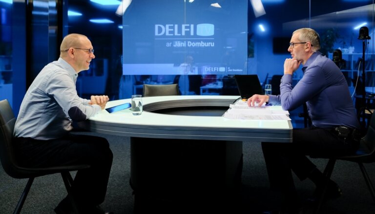 'Delfi TV ar Jāni Domburu' atbild atstādinātais EM valsts sekretārs Eglītis. Pilns ieraksts