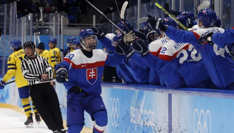 Par olimpiskā hokeja turnīra MVP atzīts Slovākijas jaunā zvaigzne Slafkovskis