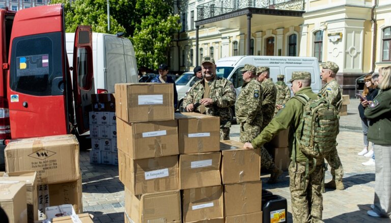 Foto: Ukrainas aizstāvji saņem Latvijas ziedojumus