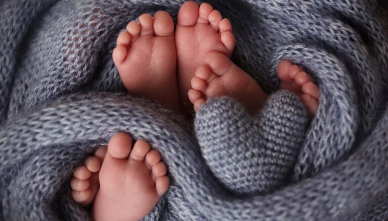 В Рижском роддоме снова родились тройняшки – уже вторые в этом году