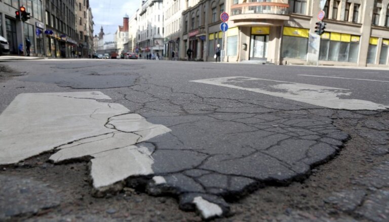 Рижская дума в этом году может не начать ремонт улицы Александра Чака