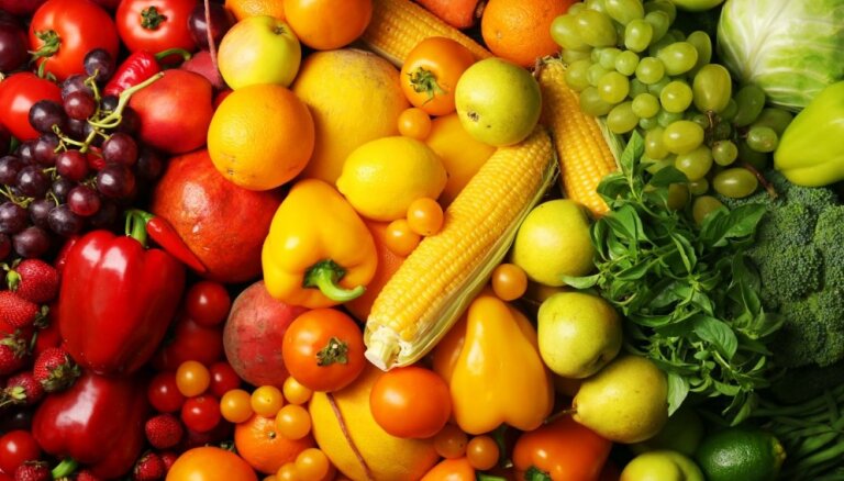 Vitamīnu trieciendeva: 5 ziemas sezonā īpaši aktuāli augļi un dārzeņi