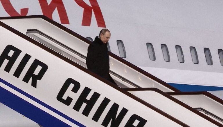 Reuters: власти ЮАР обсуждают перенос саммита БРИКС в Китай из-за ордера на арест Путина
