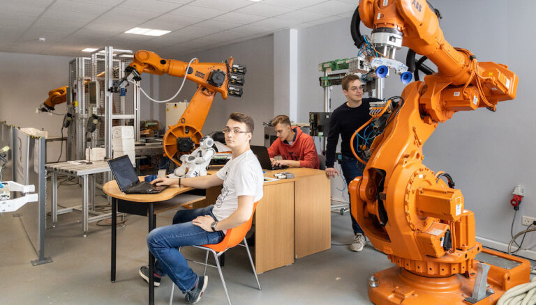 TSI modernizē studiju virzienu datorinženierijas jomā