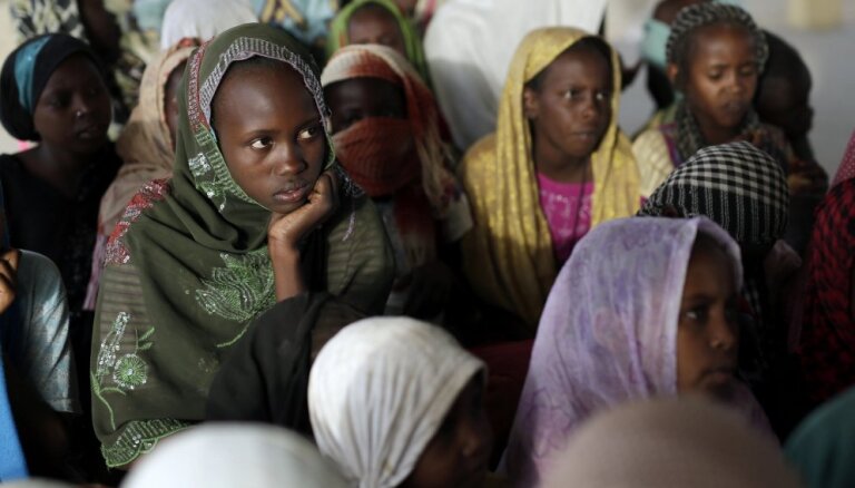 Nigērijā no 'Boko Haram' gūsta atbrīvotas 293 meitenes un sievietes