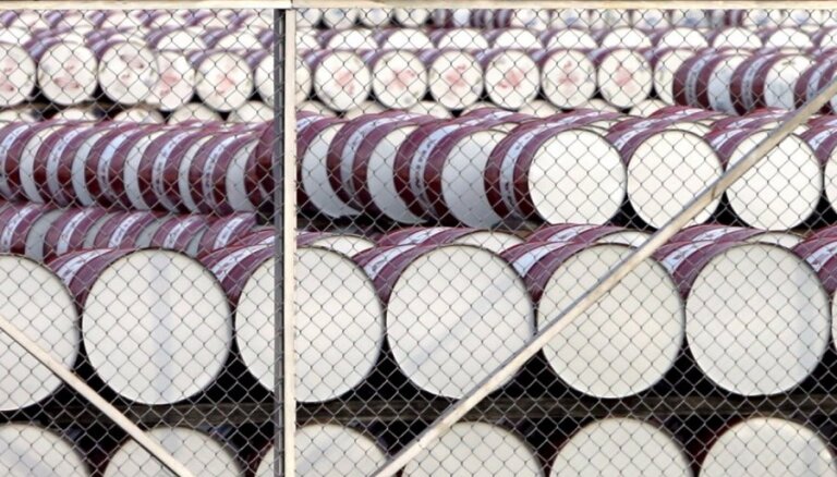СМИ: Чехия тоже остановила импорт российской нефти по "Дружбе"