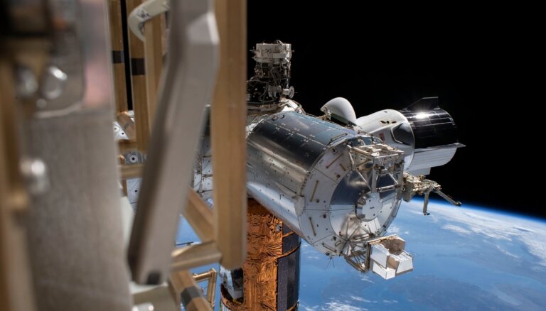 Ночное возвращение с МКС. Астронавты НАСА приводнились около Флориды