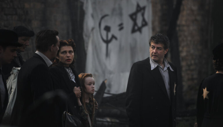 Dāvja Sīmaņa filmu 'Tēvs Nakts' demonstrēs ASV Kinoakadēmijas biedriem