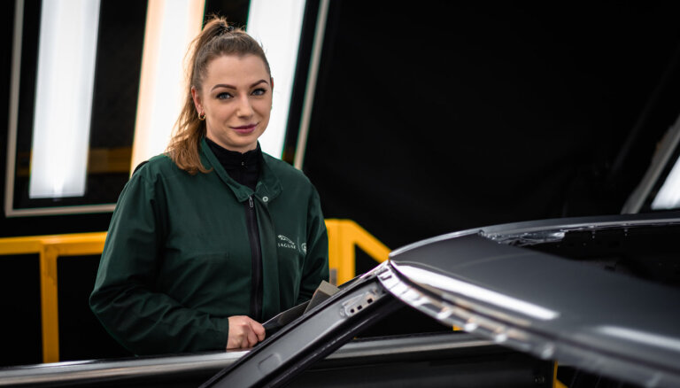 'Jaguar Land Rover' nākamās paaudzes apvidnieki būs tikai elektriski