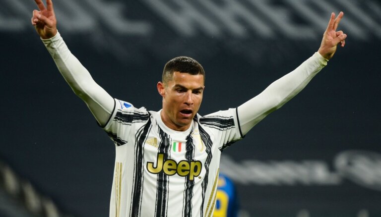 Ronaldu divi vārti ļauj 'Juventus' atgriezties labāko piecniekā