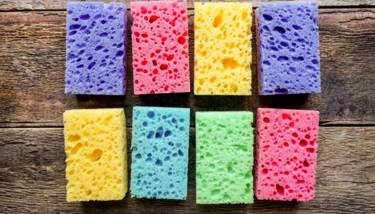 Зачем губки для мытья посуды делают всех цветов радуги?