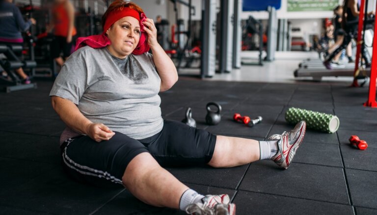 Диета и спорт есть, а вес не уходит. Почему некоторым людям бывает сложно похудеть?