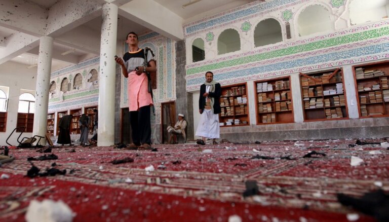 В результате терактов в столице Йемена погибли около 140 человек