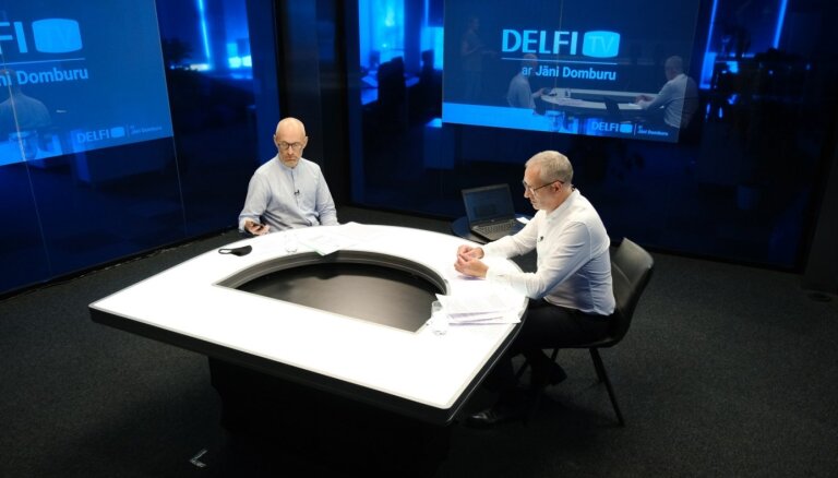 'Delfi TV ar Jāni Domburu' atbild veselības ministrs Daniels Pavļuts. Pilns ieraksts