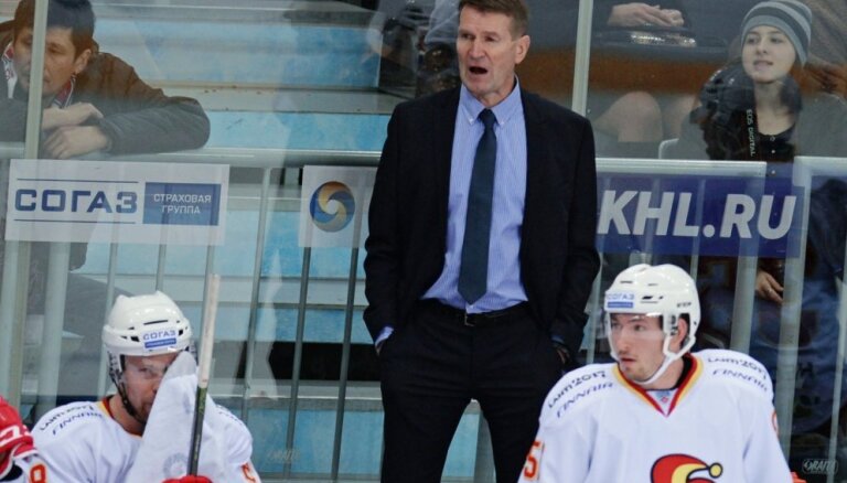 Kuldas pārstāvētā 'Jokerit' izcīna uzvaru pār KHL līdervienību 'Lokomotiv'