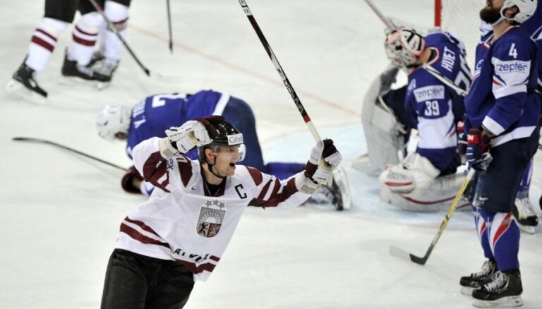 Хоккеисты Латвии разгромили Францию и заняли в Бледе третье место