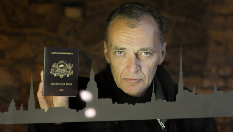 Все фиолетово? 4 негражданина рассказывают о том, почему они не стали менять свой паспорт