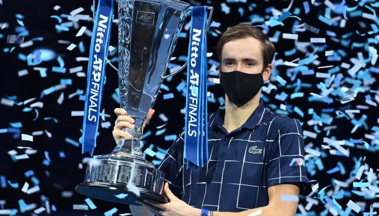 Теннисист Даниил Медведев вторым из россиян выиграл Итоговый турнир ATP