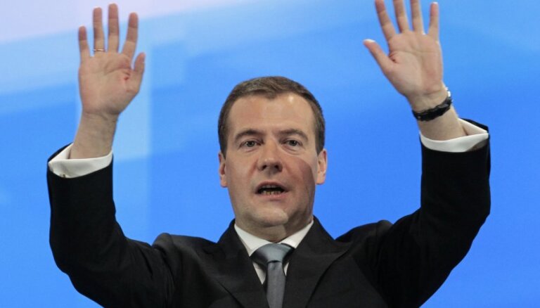 Сторонники Медведева видят в нем вице-президента РФ