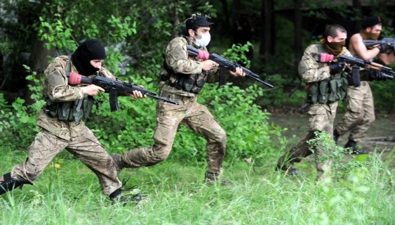 СНБО Украины обсудит введение военного положения, границу с Россией закроют