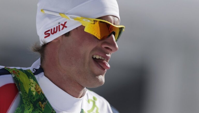 Норвежцы подселили в гостиницу сборной России заболевшего лыжника